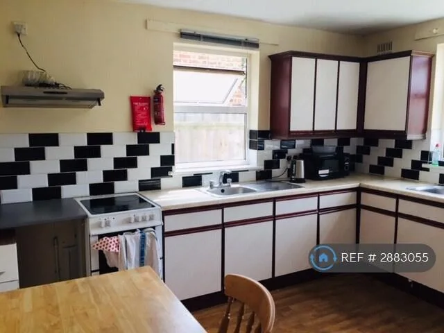 1 bedroom house share for rent