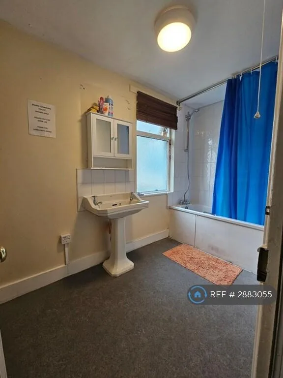 1 bedroom house share for rent