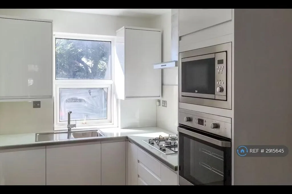 4 bedroom maisonette for rent