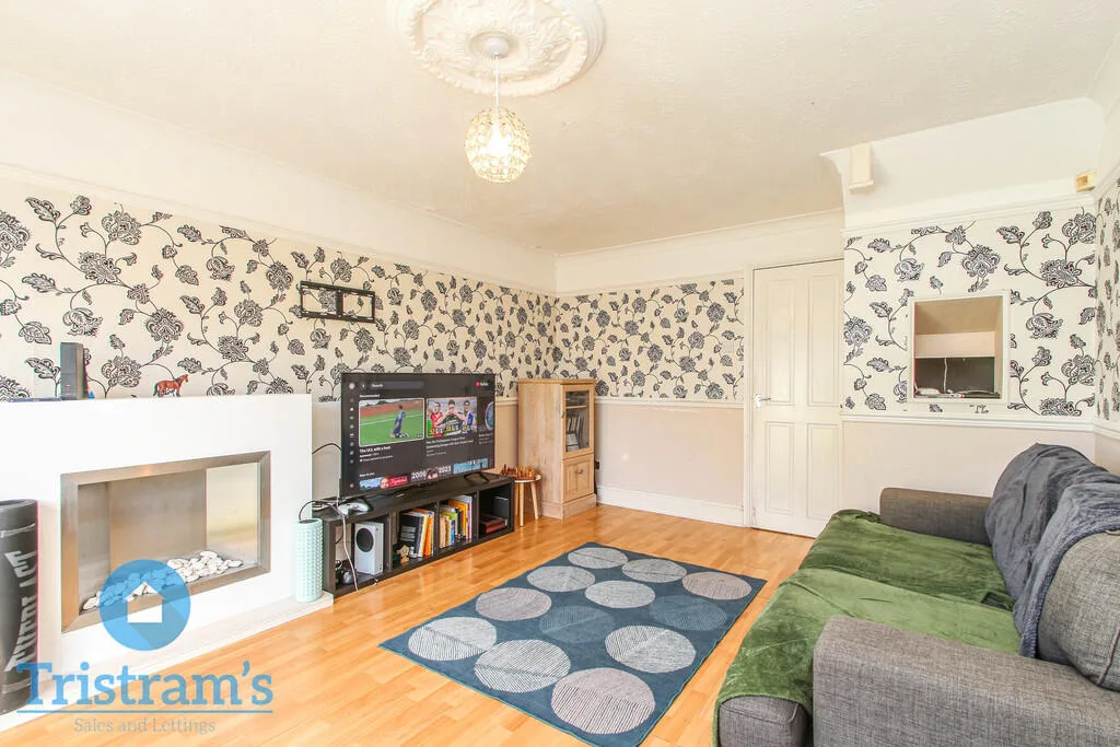 2 bedroom semi-detached house for rent