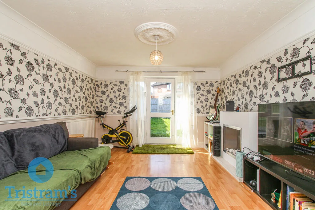 2 bedroom semi-detached house for rent
