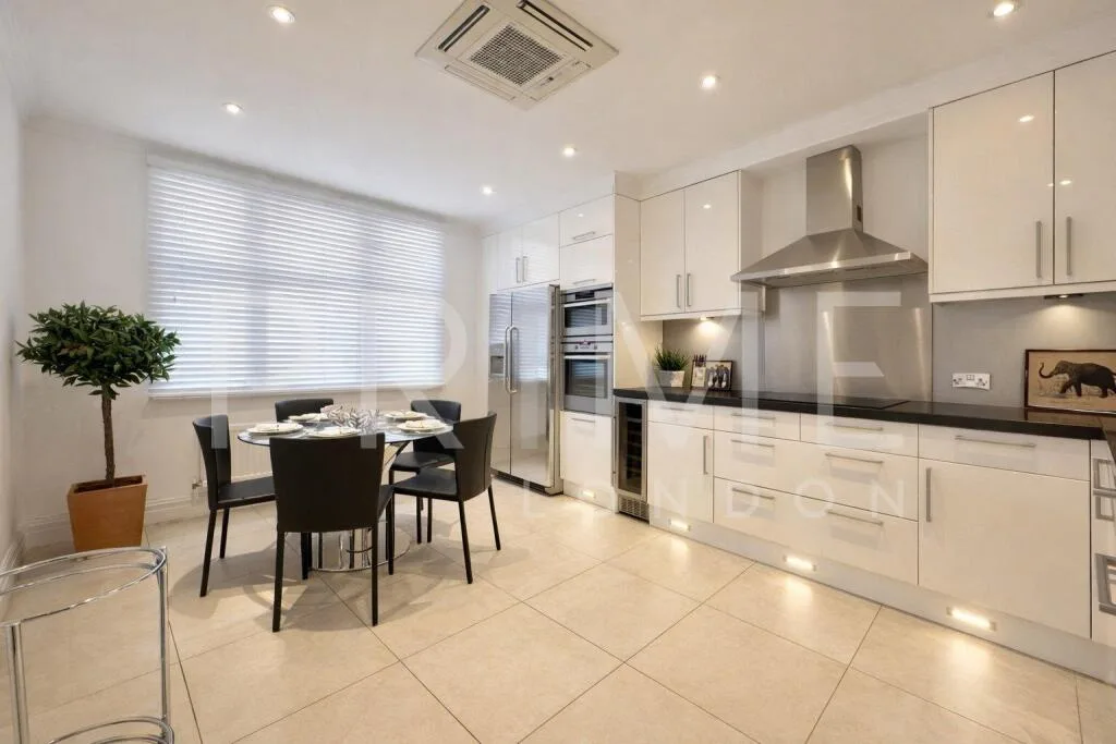 4 bedroom apartment for rent