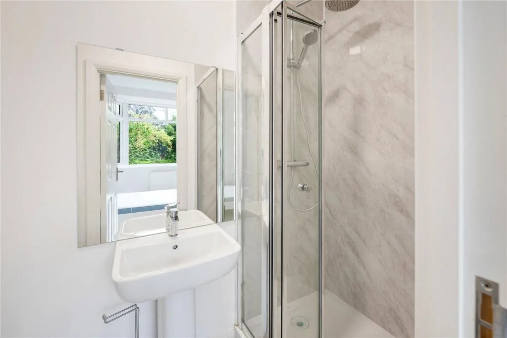 1 bedroom house share for rent