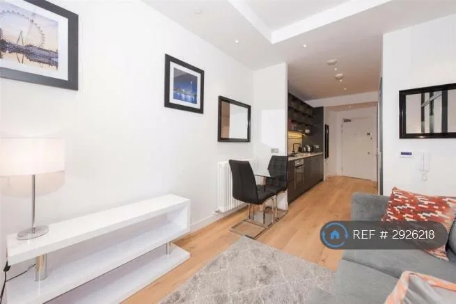 Studio flat for rent