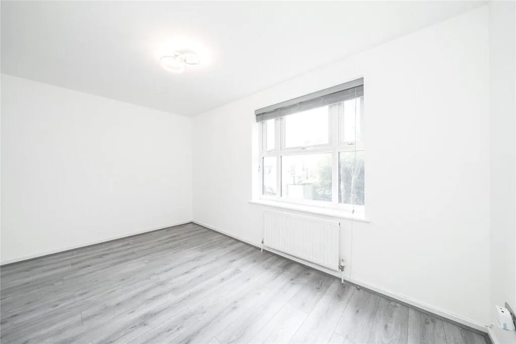 1 bedroom maisonette for rent