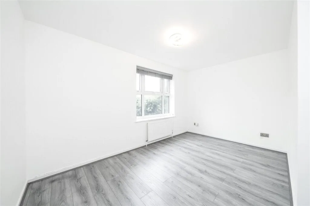 1 bedroom maisonette for rent
