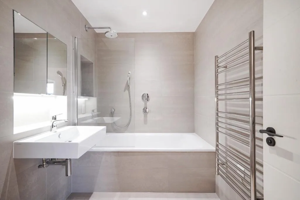 3 bedroom flat for rent
