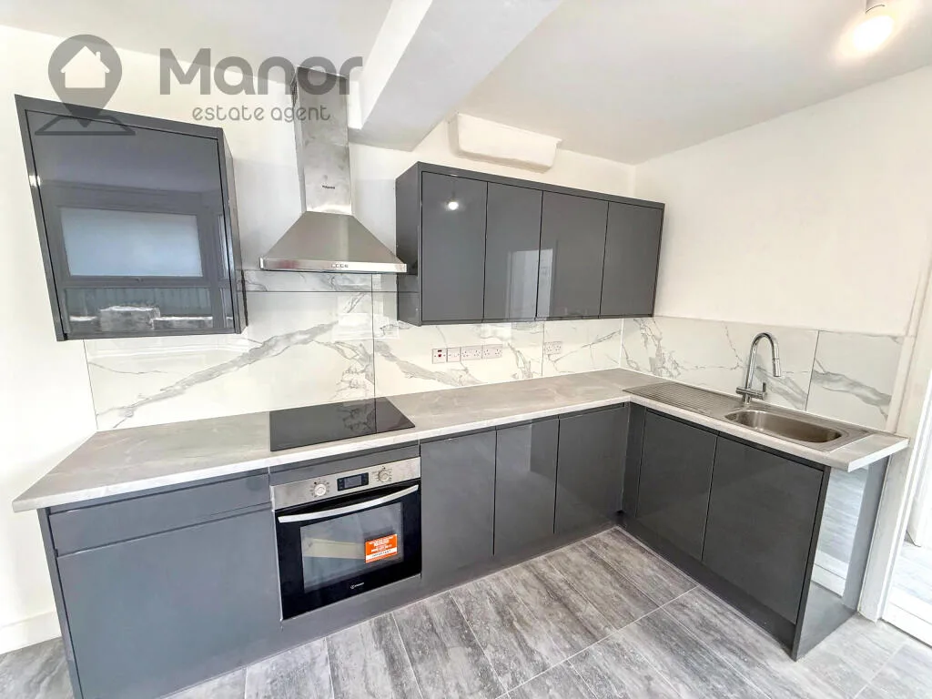 4 bedroom terraced house for rent