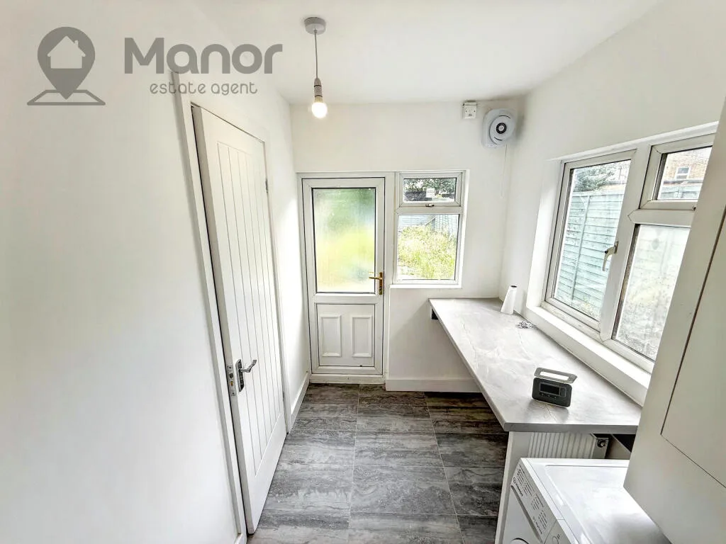 4 bedroom terraced house for rent