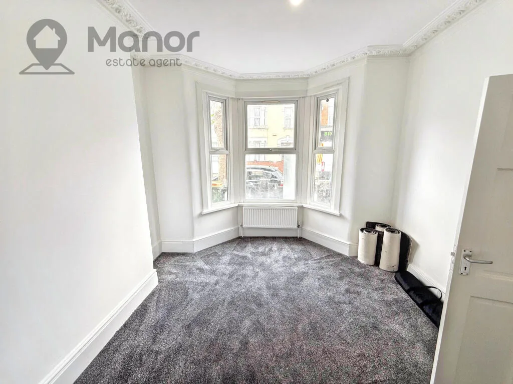 4 bedroom terraced house for rent