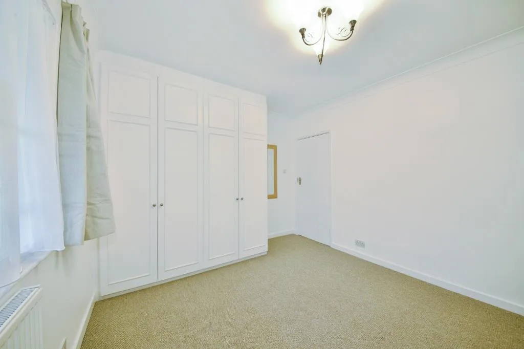 2 bedroom maisonette for rent