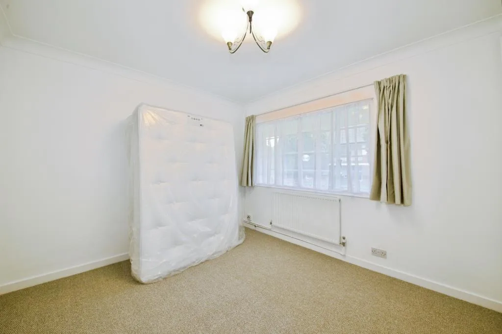2 bedroom maisonette for rent
