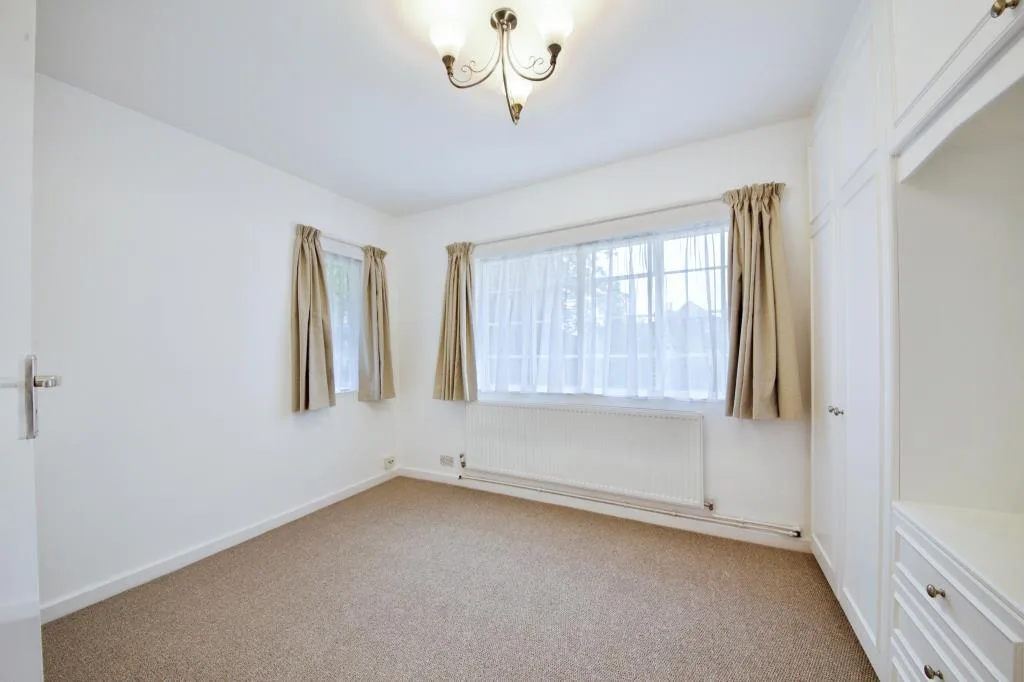 2 bedroom maisonette for rent