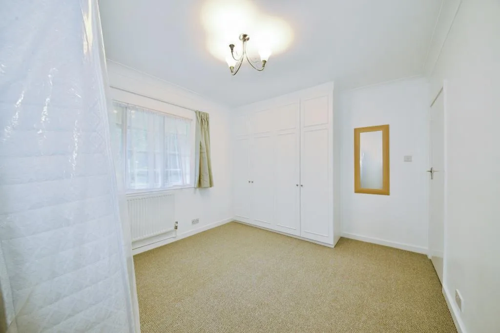 2 bedroom maisonette for rent