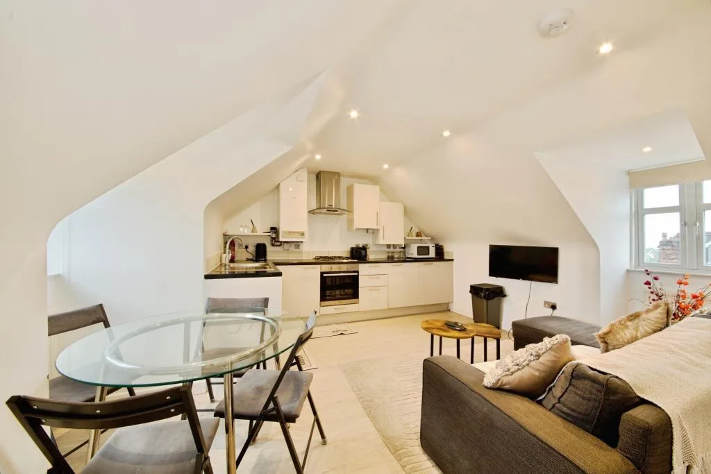 2 bedroom apartment for rent