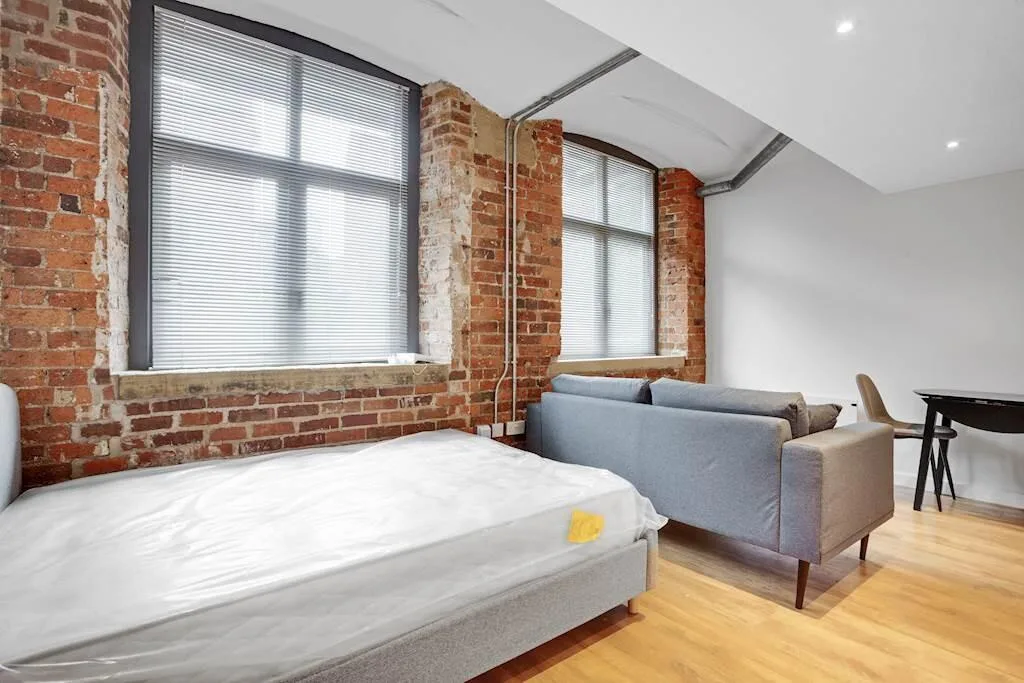 Studio flat for rent