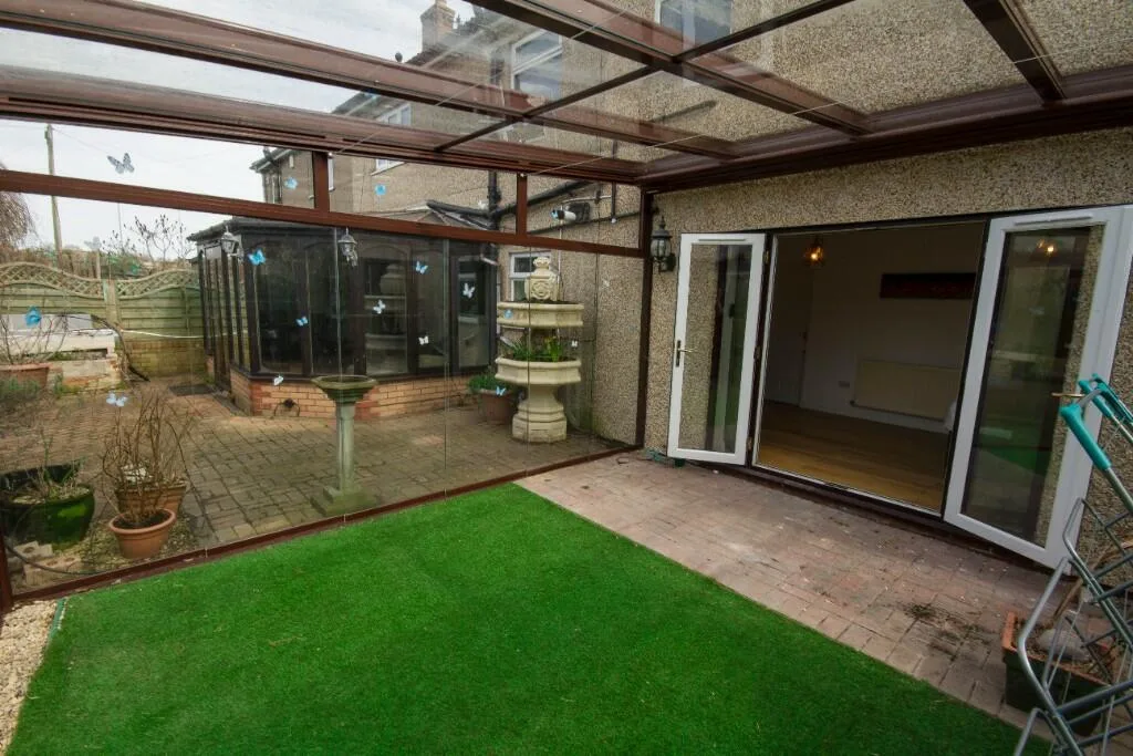 1 bedroom house share for rent