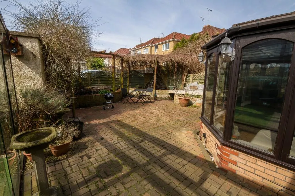 1 bedroom house share for rent