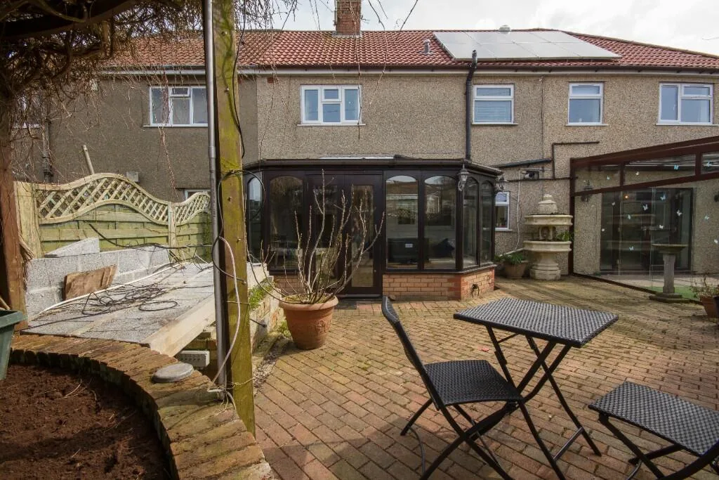 1 bedroom house share for rent