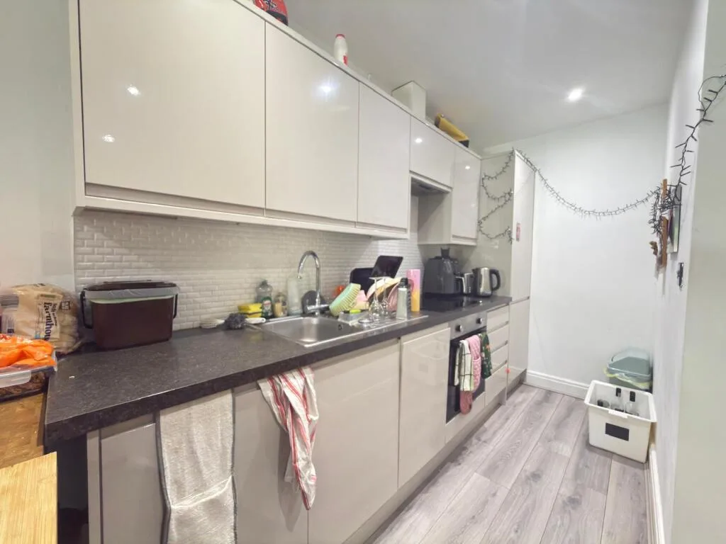 3 bedroom flat for rent