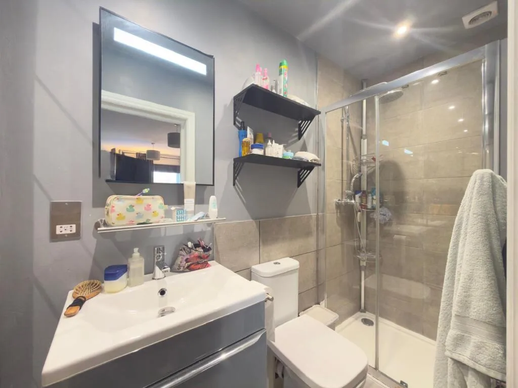 3 bedroom flat for rent