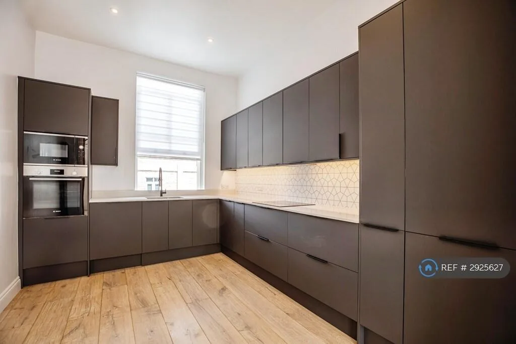 3 bedroom maisonette for rent