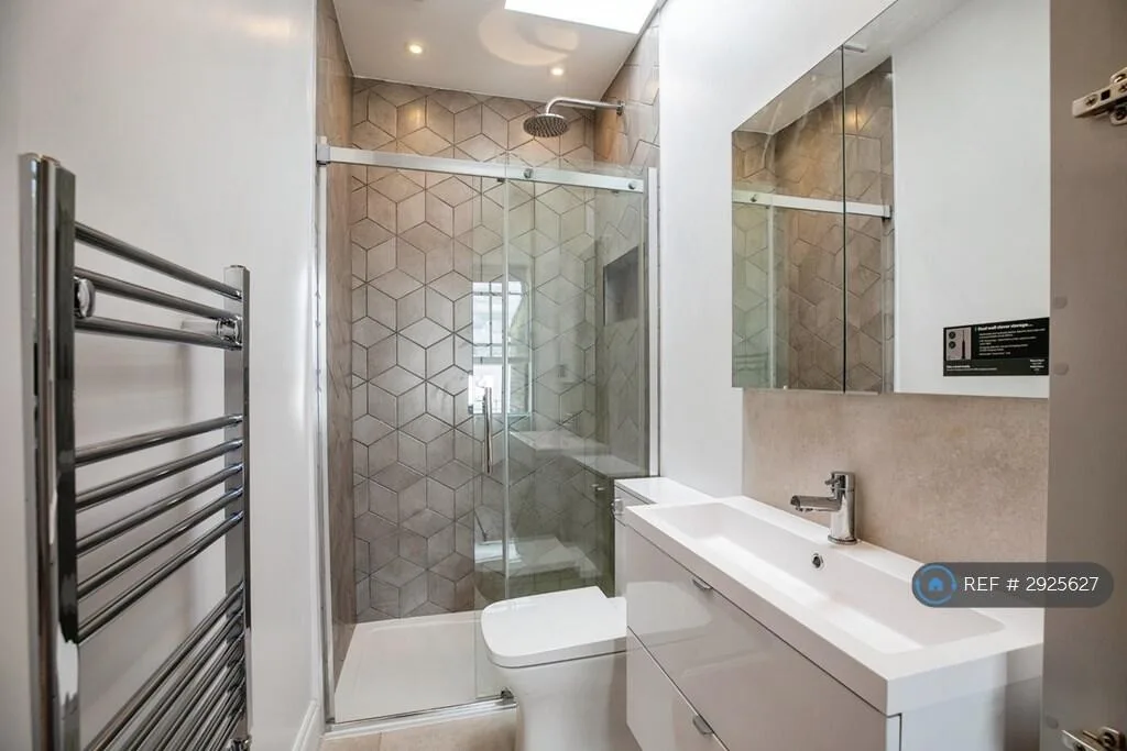 3 bedroom maisonette for rent