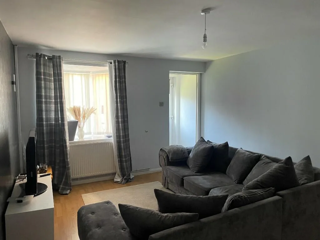 2 bedroom semi-detached house for rent