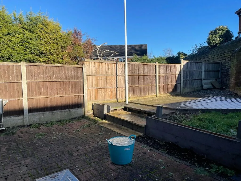 2 bedroom semi-detached house for rent