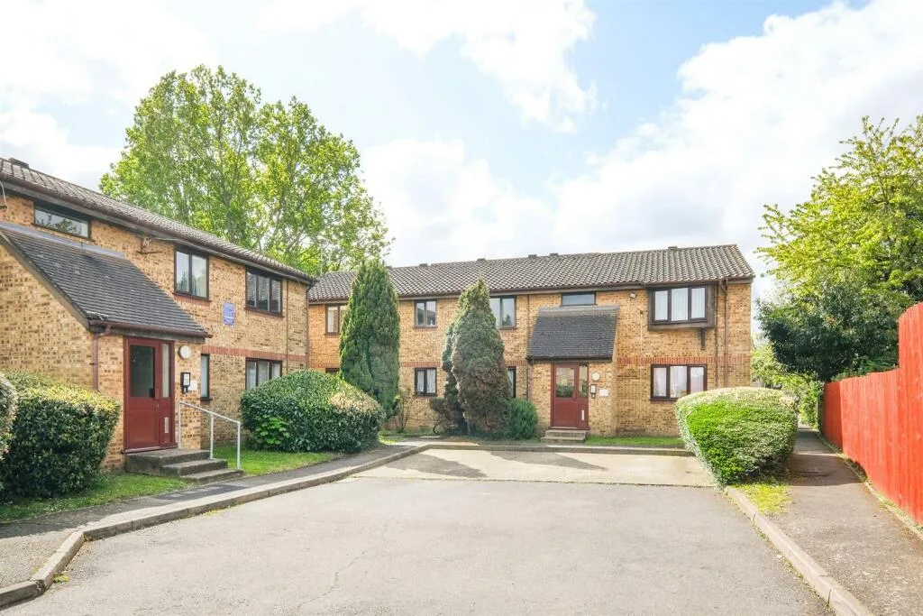 1 bedroom ground floor flat for rent