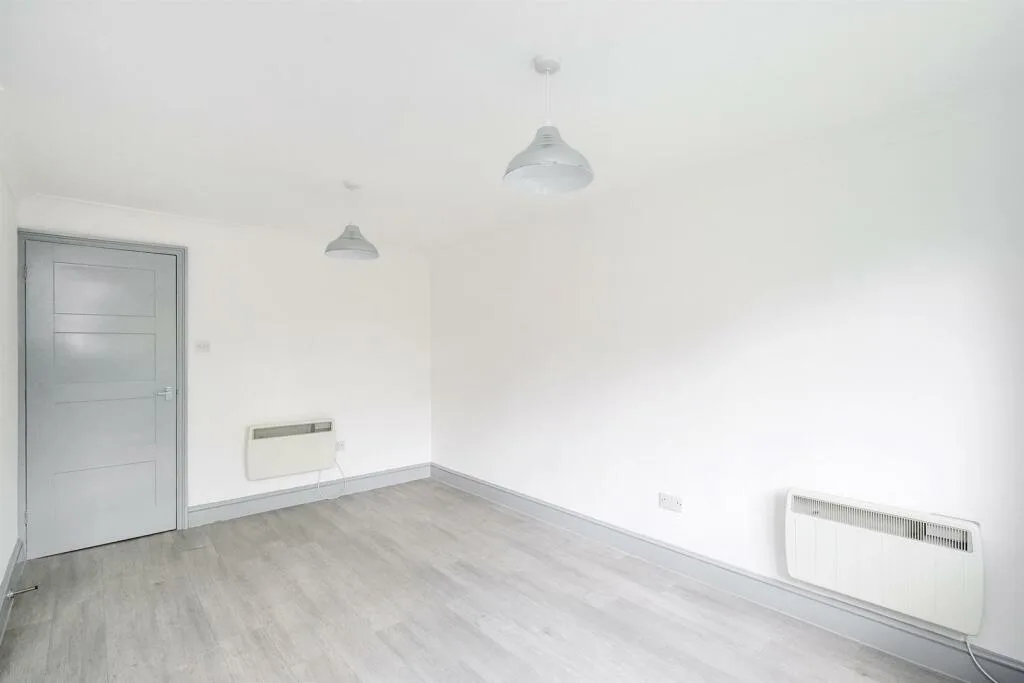 1 bedroom ground floor flat for rent