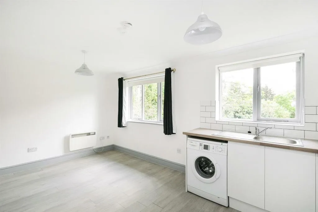 1 bedroom ground floor flat for rent