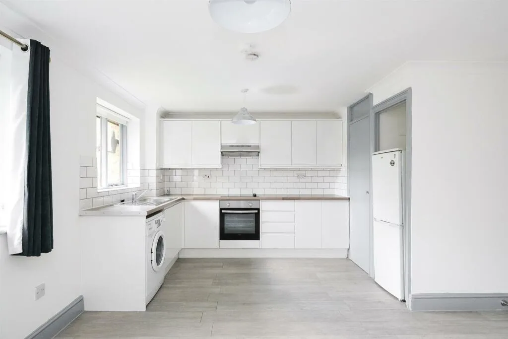 1 bedroom ground floor flat for rent