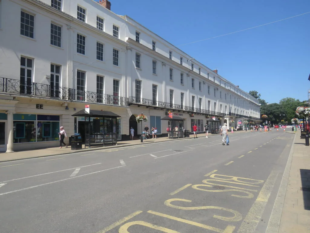 1 bedroom house share for rent