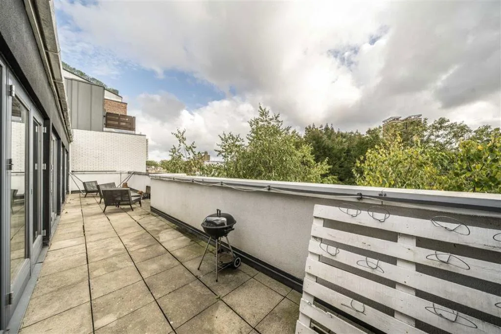 4 bedroom flat for rent