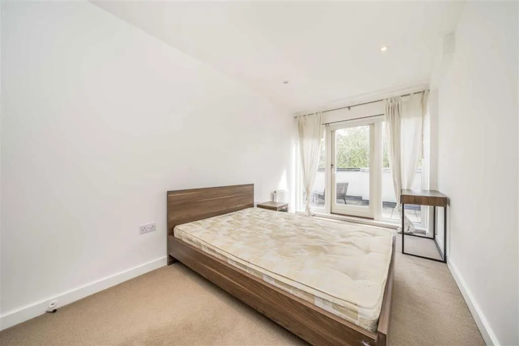 4 bedroom flat for rent