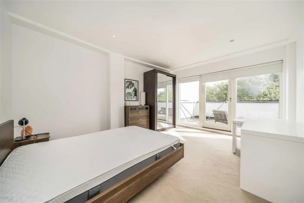 4 bedroom flat for rent