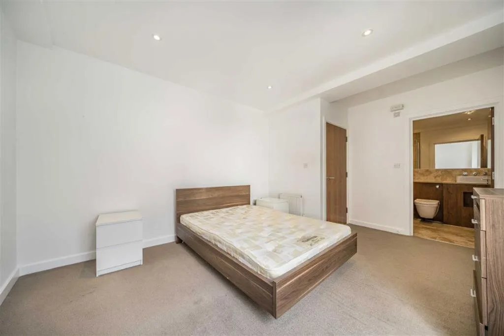 4 bedroom flat for rent