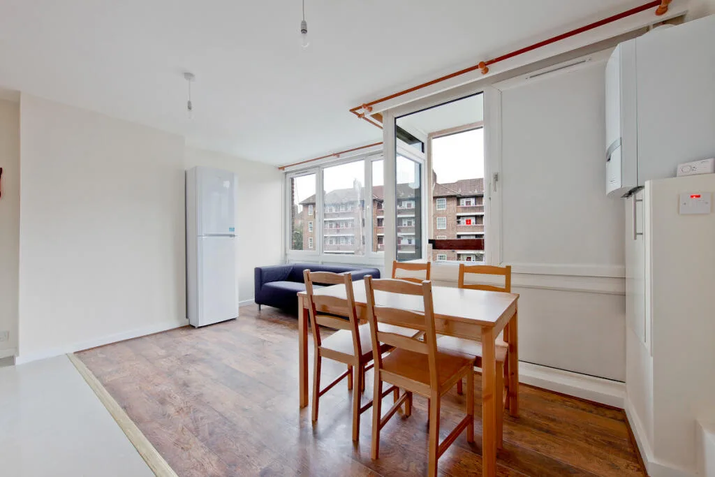 4 bedroom maisonette for rent