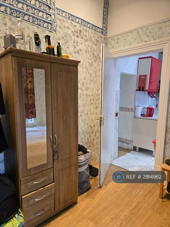 4 bedroom flat for rent