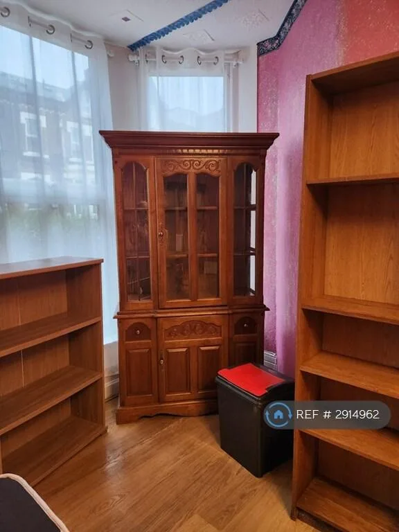 4 bedroom flat for rent