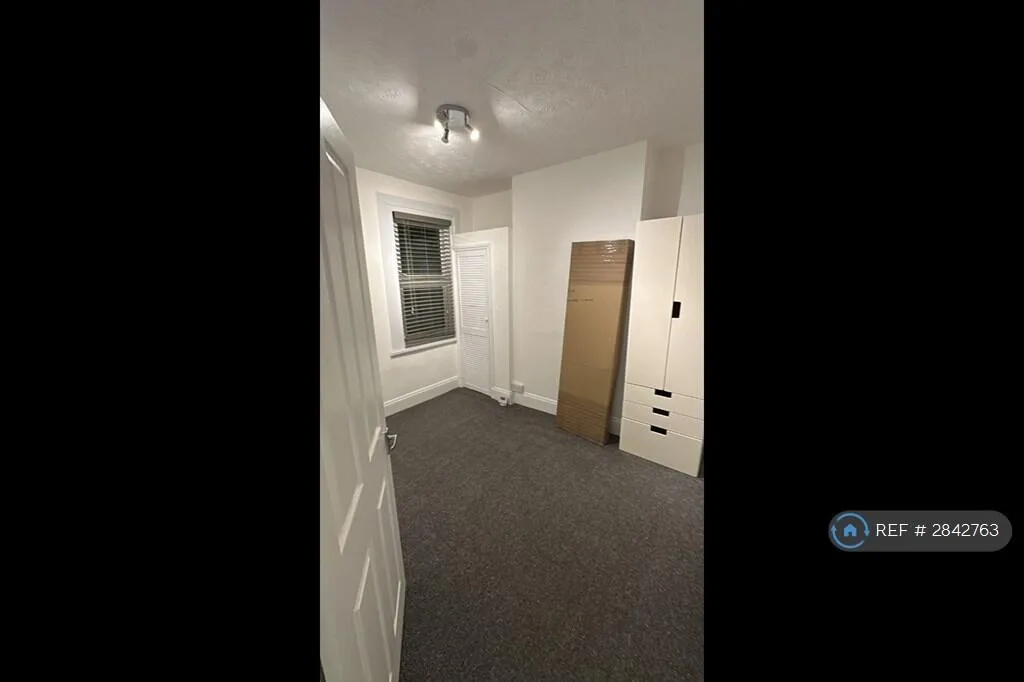2 bedroom detached house for rent