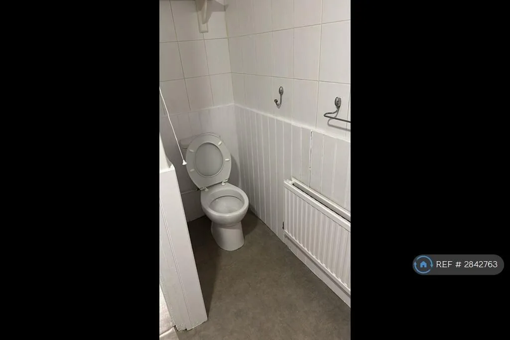 2 bedroom detached house for rent