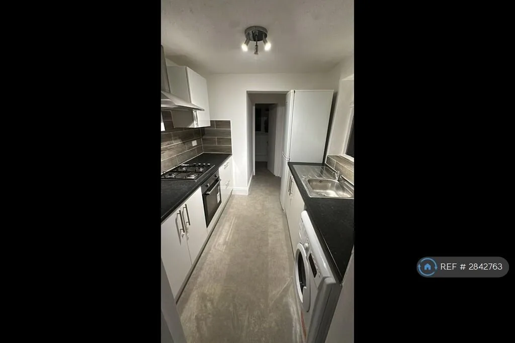 2 bedroom detached house for rent