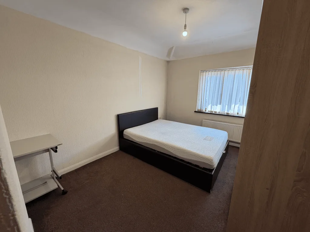 3 bedroom semi-detached house for rent