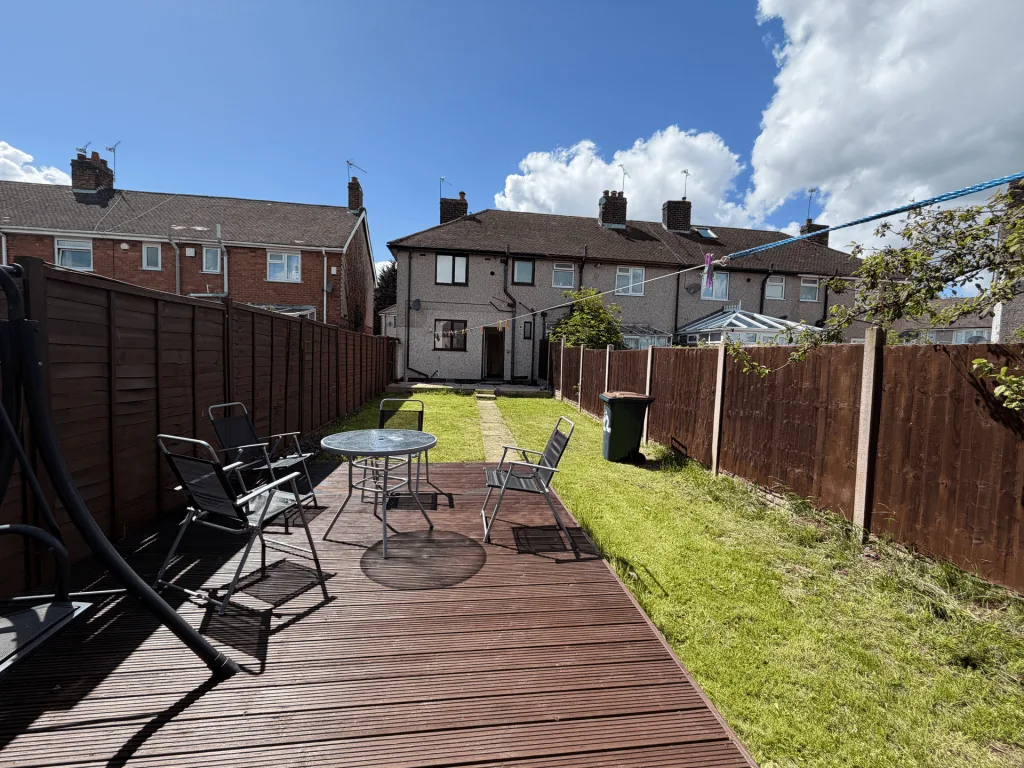 3 bedroom semi-detached house for rent