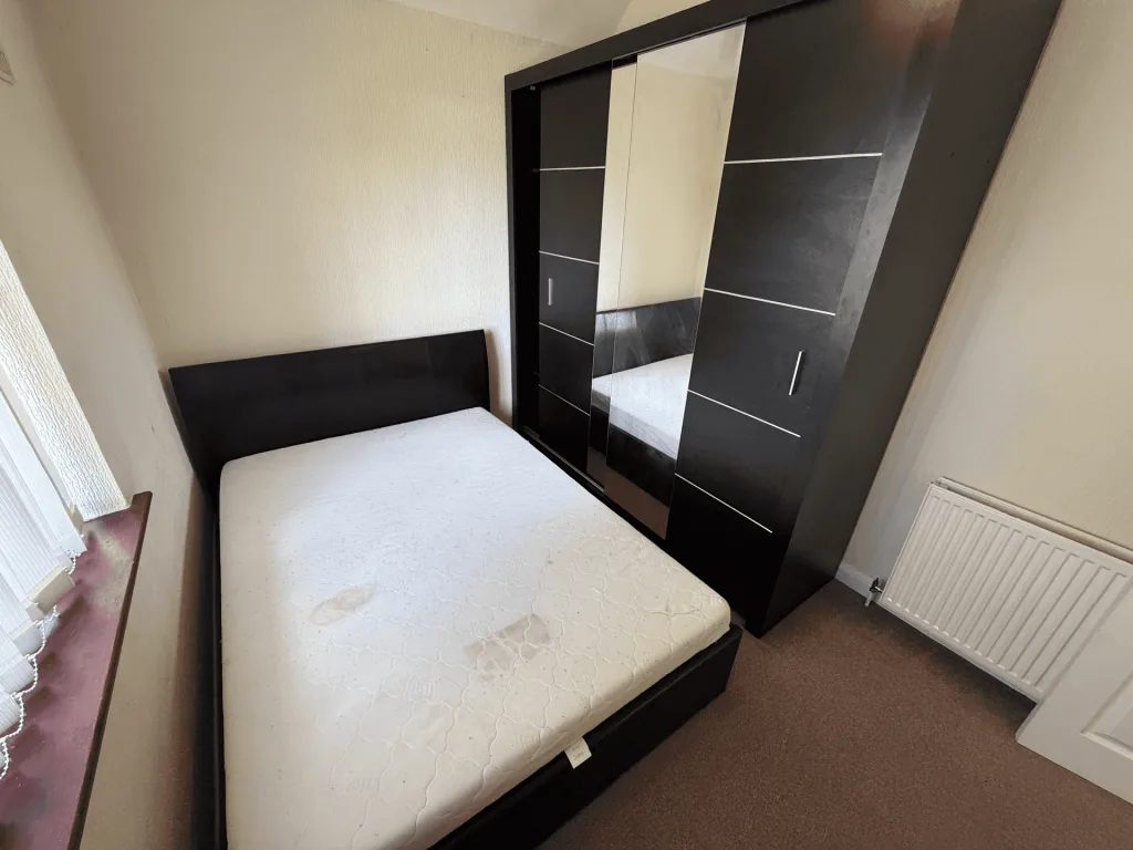 3 bedroom semi-detached house for rent