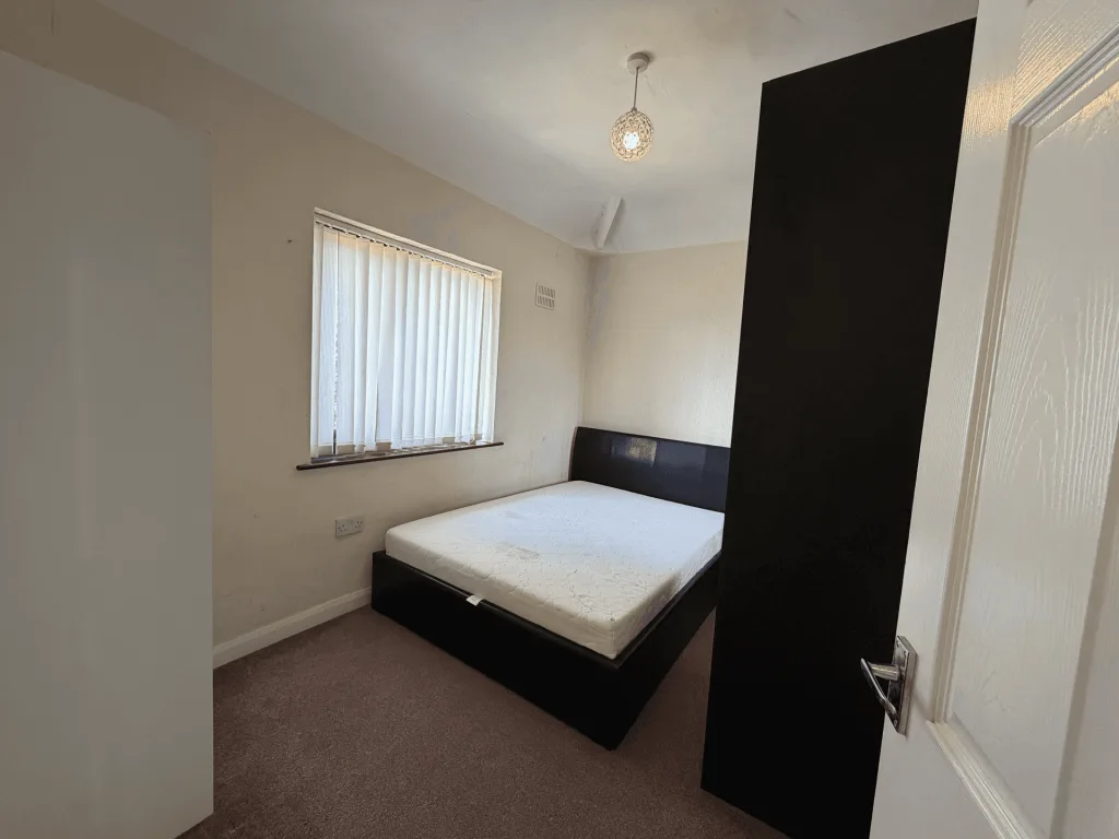 3 bedroom semi-detached house for rent