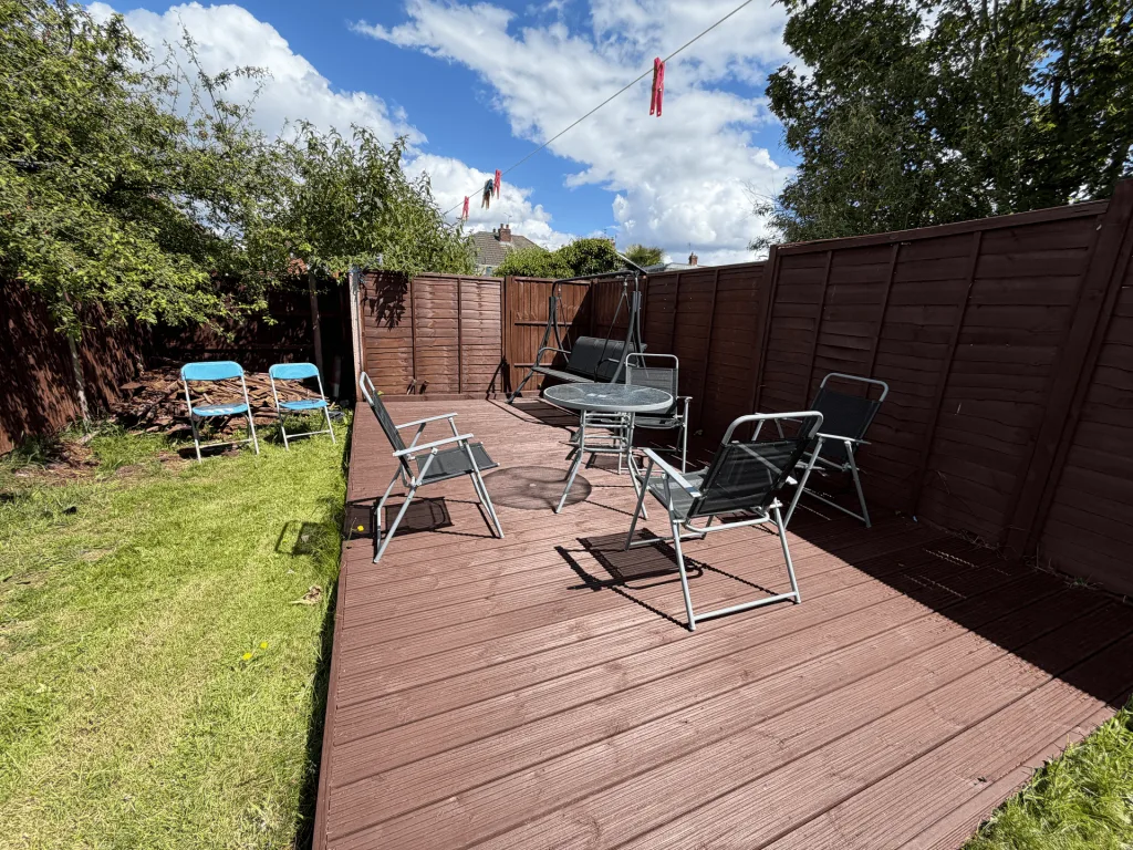3 bedroom semi-detached house for rent