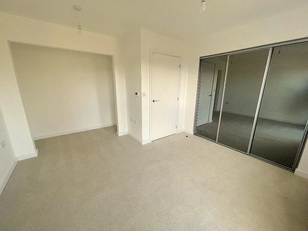 4 bedroom semi-detached house for rent